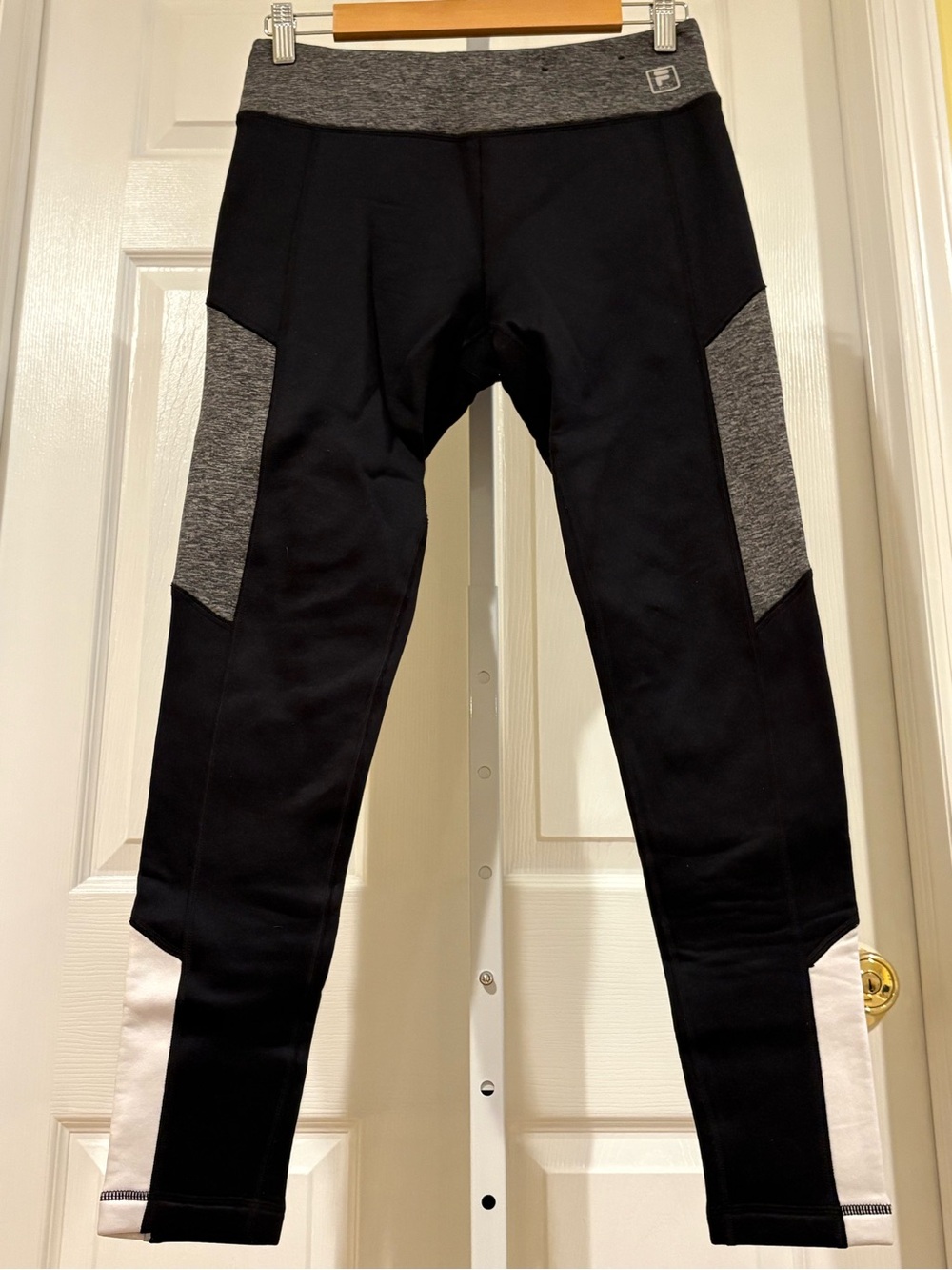 NWOT FILA sport Black & Gray Performance Athletic Pants leggings medium